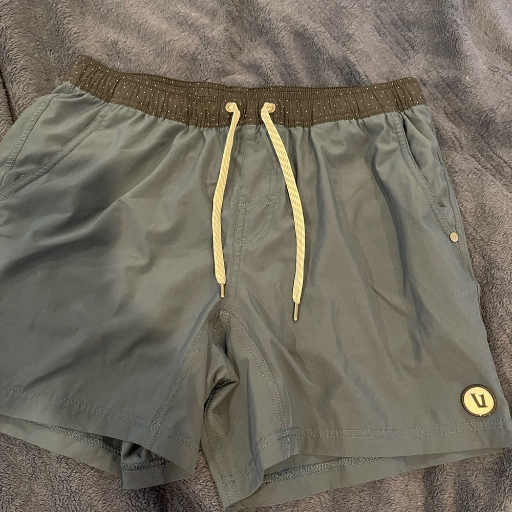 Running shorts 